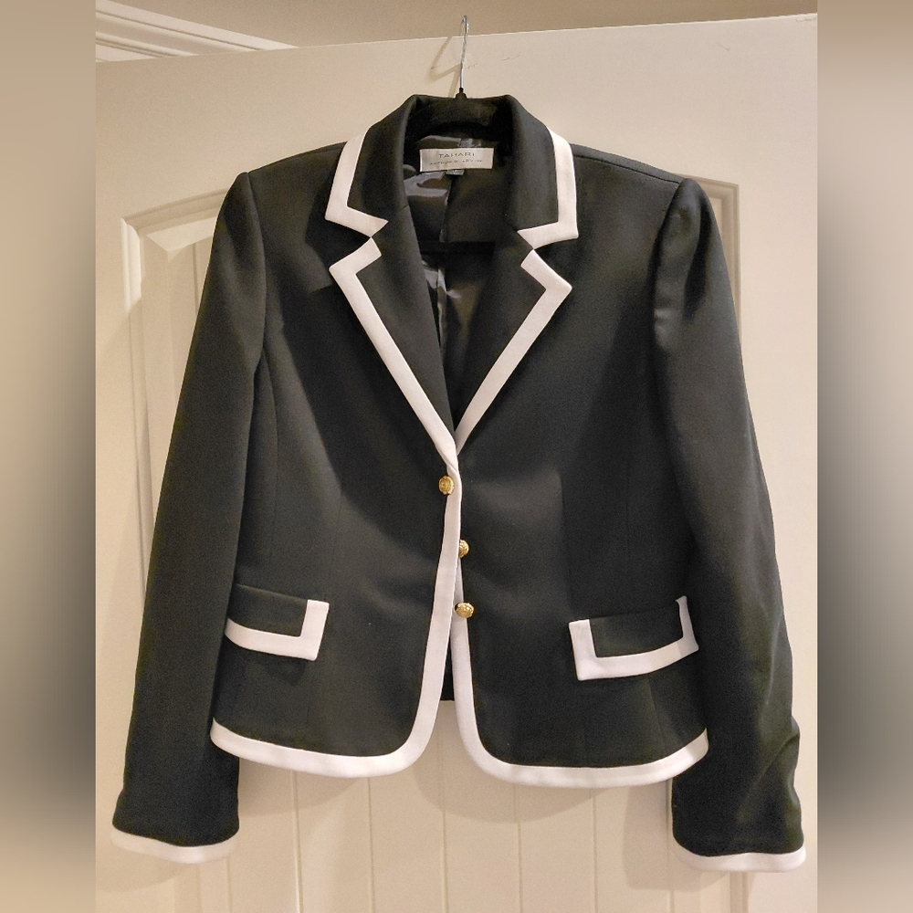 Tahari By ASL Three-Button Blazer, Black with White Trim, sz 10 - Picture 3 of 6
